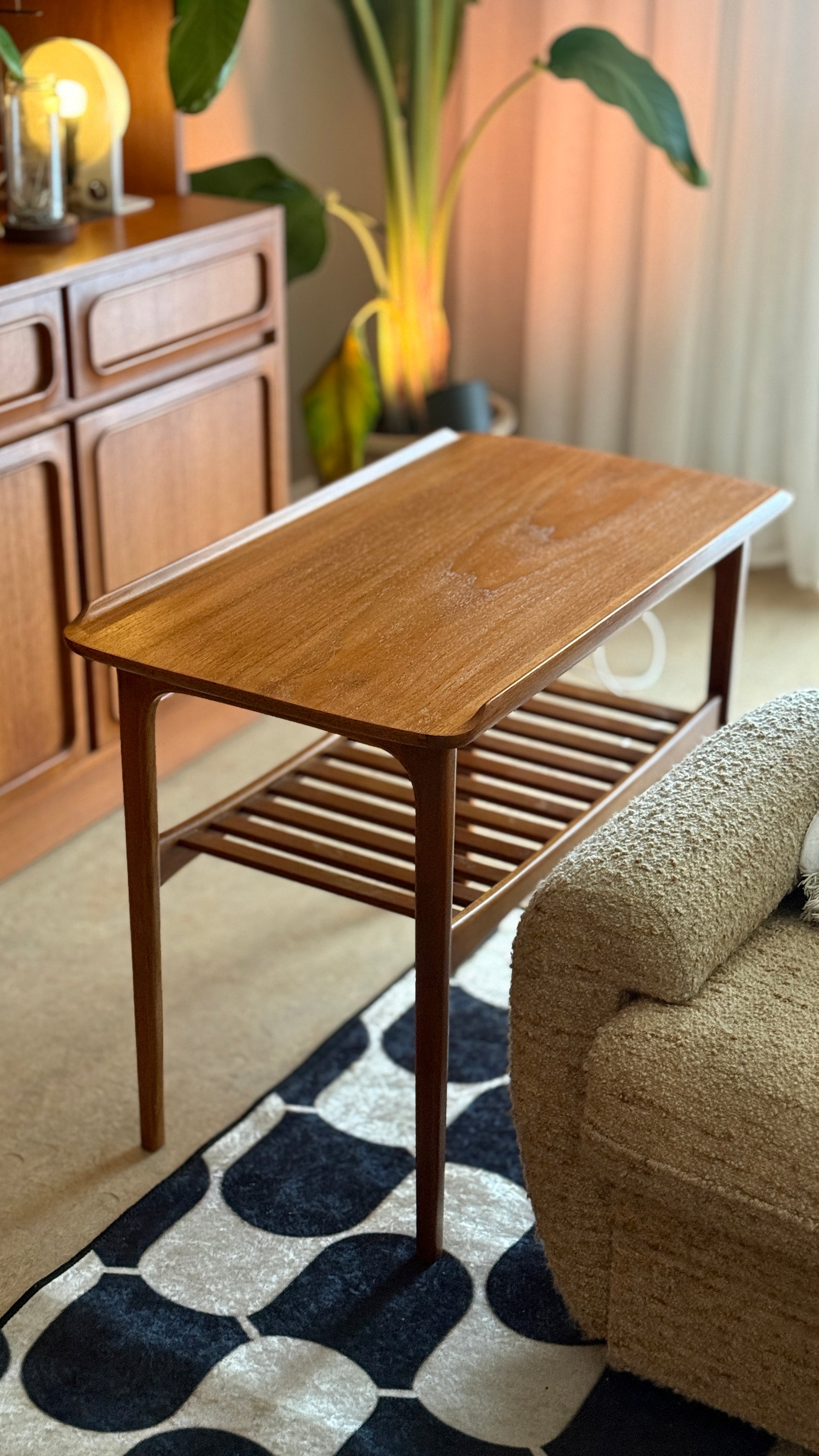 Mid-Century Teak Side Table – Slatted Shelf (Vintage 1960s)