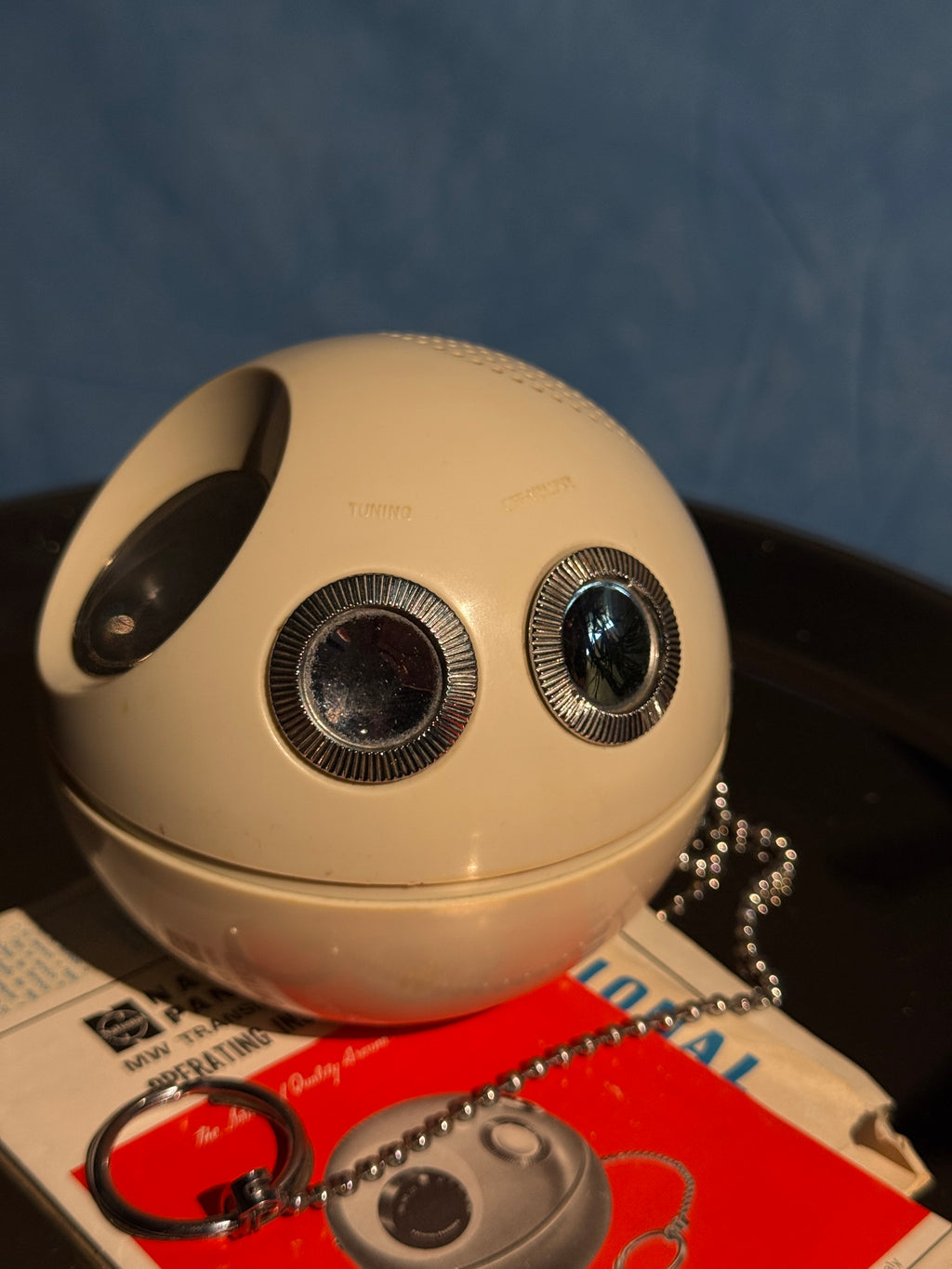 Panasonic Panapet R-70 – Space Age Ball Radio, Circa 1970, White